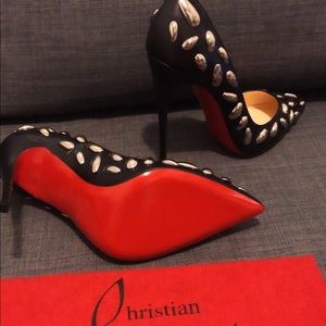 Christian louboutin black stilettos new size 6 1/2